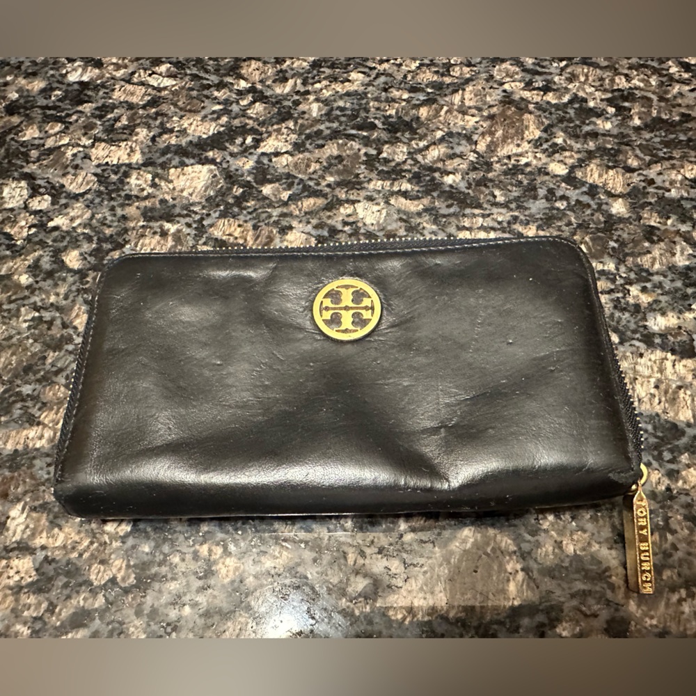 Tory Burch Black Leather Zip Wallet with Gold Logo